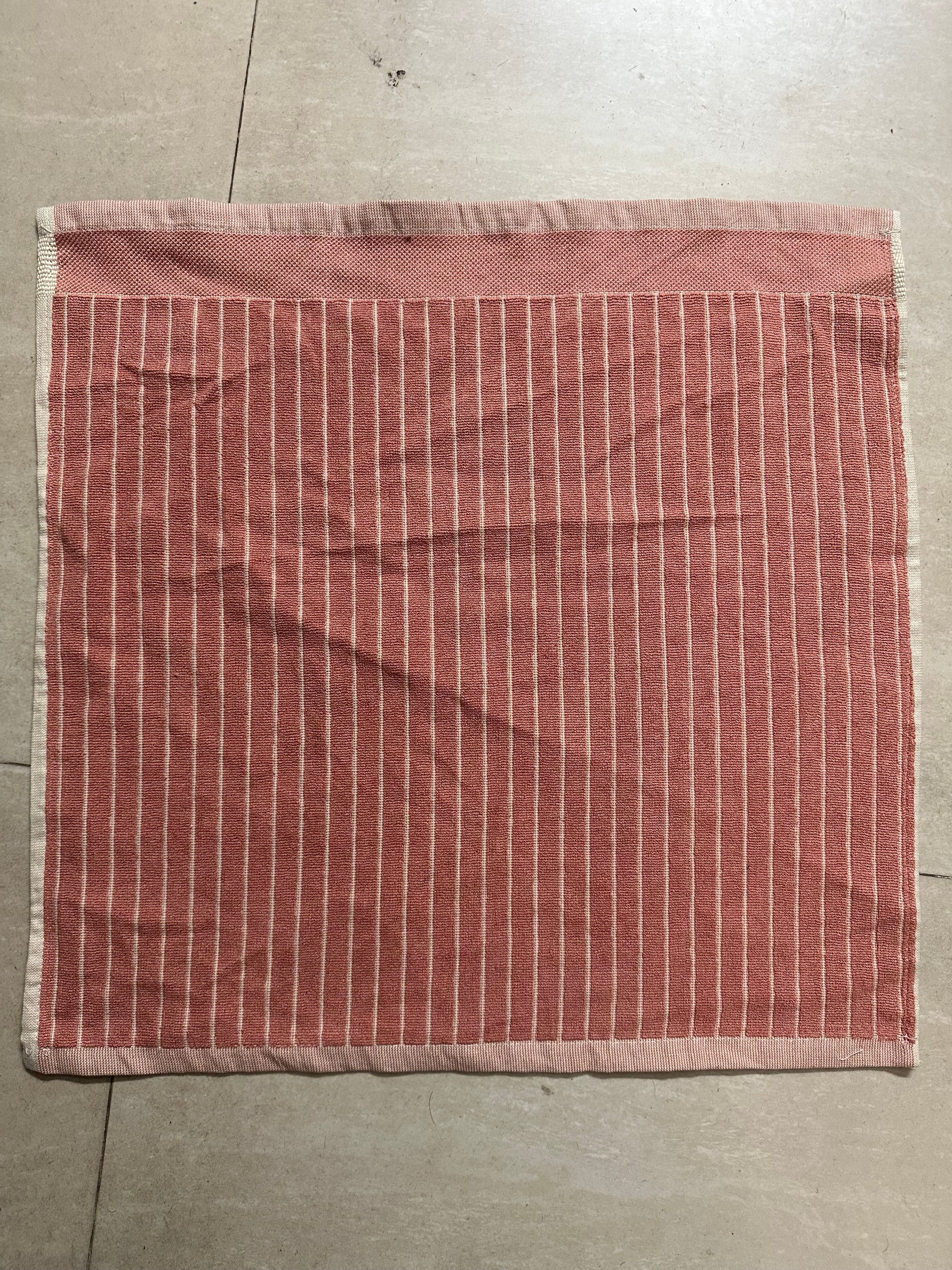 Gym Towel  Ribbed  (20x20 inch )